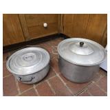 Lot of 2 aluminum pots