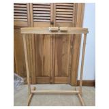 Wood quilt rack