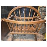 Wood magazine rack