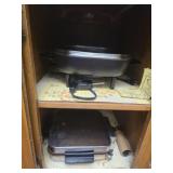 Lot of 2 griddles