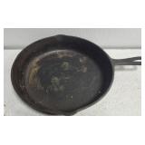 Cast iron pan