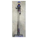 Dyson V8 cordless vacuum AS IS SEE DESC
