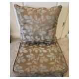 Floral cushion with matching pillow