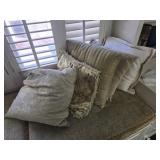 Lot of 5 pillows