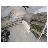 Estate lot of pillows