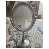 Light up vanity mirror