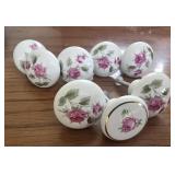 Lot of 8 floral knobs
