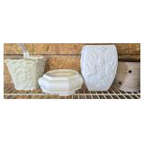 Lot of 4 planters