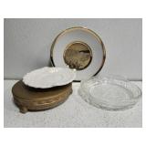 Lot of 4 decor