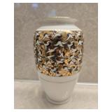 Fujita Kutani Japan gold and white vase