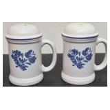 VNTG Pfaltzgraff Yorktowne stoneware Salt & Pepper