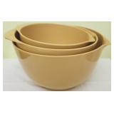 3 Yellow plastic nesting mixing bowls