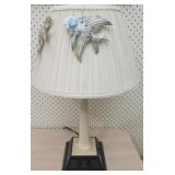 Decorative table lamp w plugs on bass