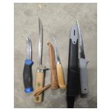 Lot of 4 fishing knives