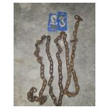 Chain with 2 new hooks