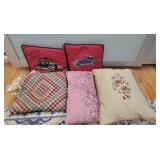 Lot of 3 small pillows