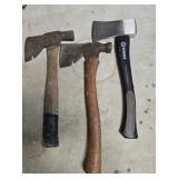 Lot of 3 axes