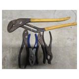Lot of 5 pliers and more