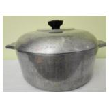 Vintage Wagner Ware Magnalite Dutch Oven