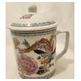 Vintage Chinese porcelain lidded teacup