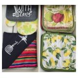 Assorted kitchen textiles