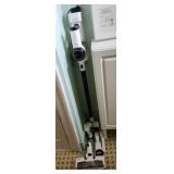 Tineco Smart Vacuum Cleaner w attachment