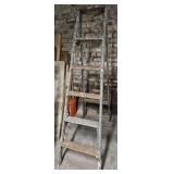Vintage 6' wooden ladder