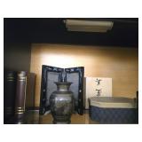Lot of miscellaneous household decor
