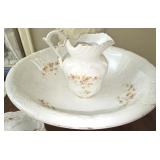 Pitcher and bowl Nautilus set as is