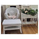 Beautiful 3 pc white wicker furniture
