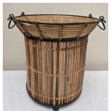 Wood trash bin