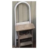 Lot of 2 step ladders