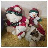 Lot of 4 stuffed polar bears