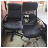 Lot of 2 office chairs