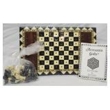 Artesanï¿½a Gofer handmade wooden travel chess set