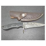 Hand made Damascus steel knife with sheath