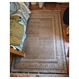 Black and Beige Area Rug 7 ft x 5 ft