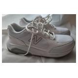 9 1/2 White New balance