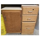 Lot of 2 cabinet pieces