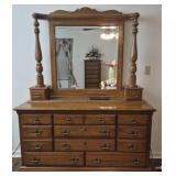 Hunters Run soiled oak dresser w mirror