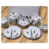 18 pcs Hand Painted Lily China H Hattori Dishes