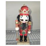 Sparkly nut cracker