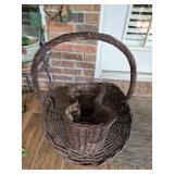 Vtg 2 woven baskets