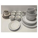 Estate lot of dishes
