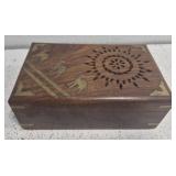 Vtg handcrafted jewelry box brass details