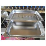 2 aluminum trays