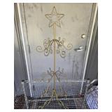 Metal tree decor