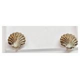 Pair of Yellow Gold Shell Earrings 0.69 grams