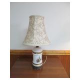 Pinecone Theme Table Lamp