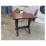 Accent Table 30' Wide x 17' D x 27.5' Tall